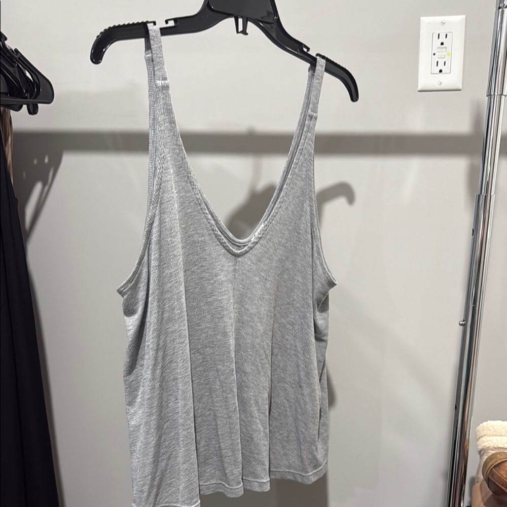 Intimately by Free People | Ribbed Gray V-Neck Flowy Tank, L